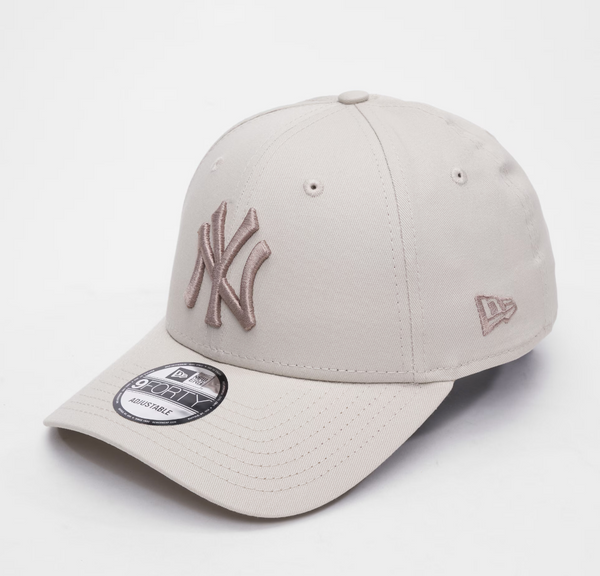 9FORTY New York Yankees League Essential Beige